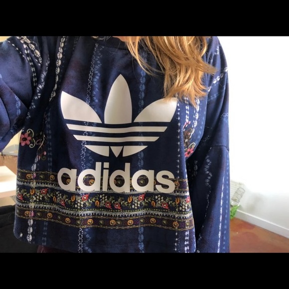 Adidas Crewneck - Picture 4 of 4